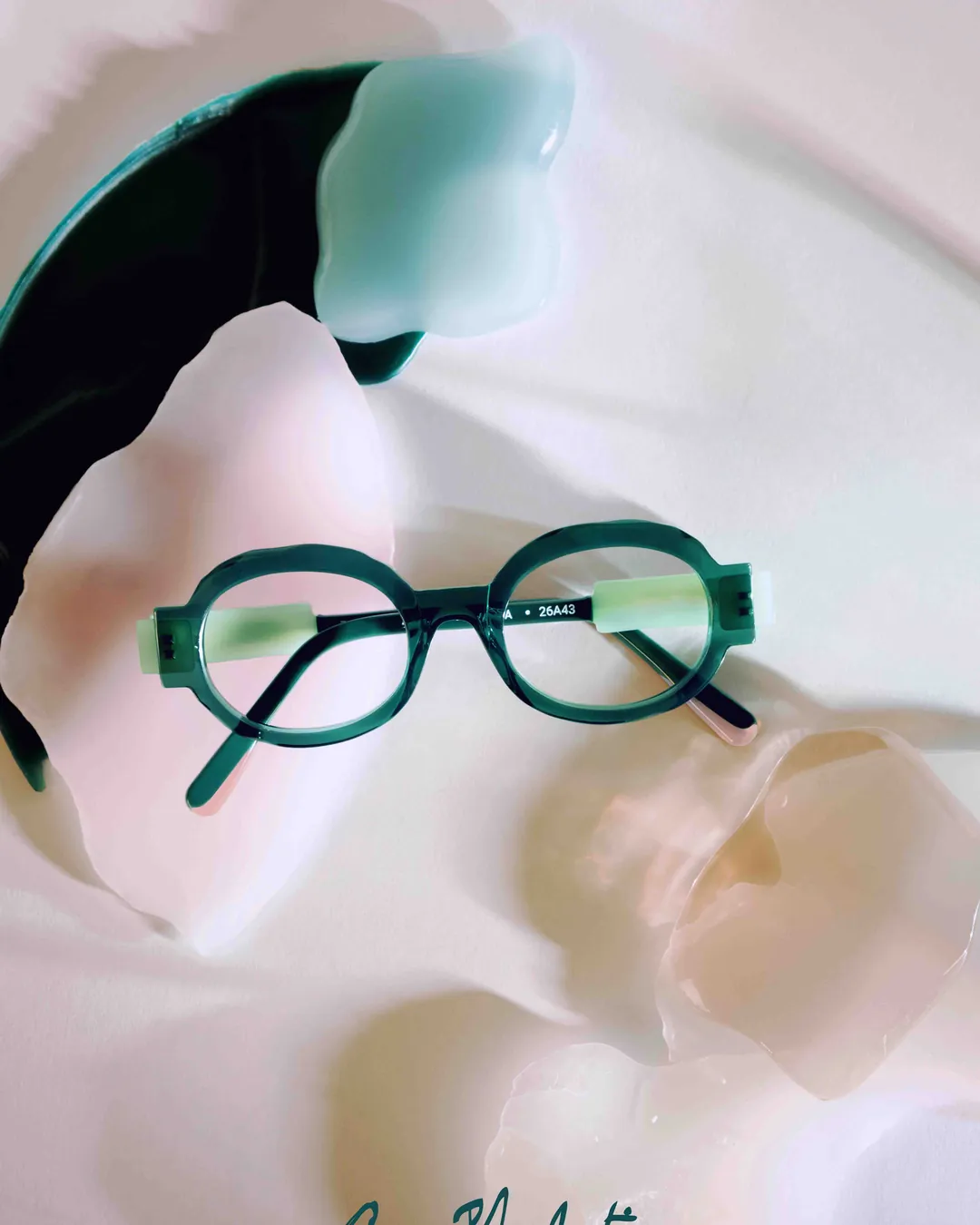 Anne & Valentin, vert profond, pétales de nacre