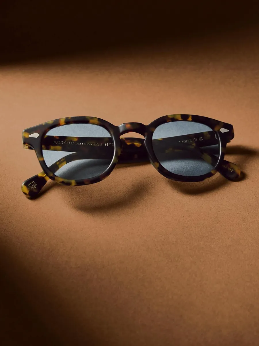 Moscot, écaille mate, verres bleus